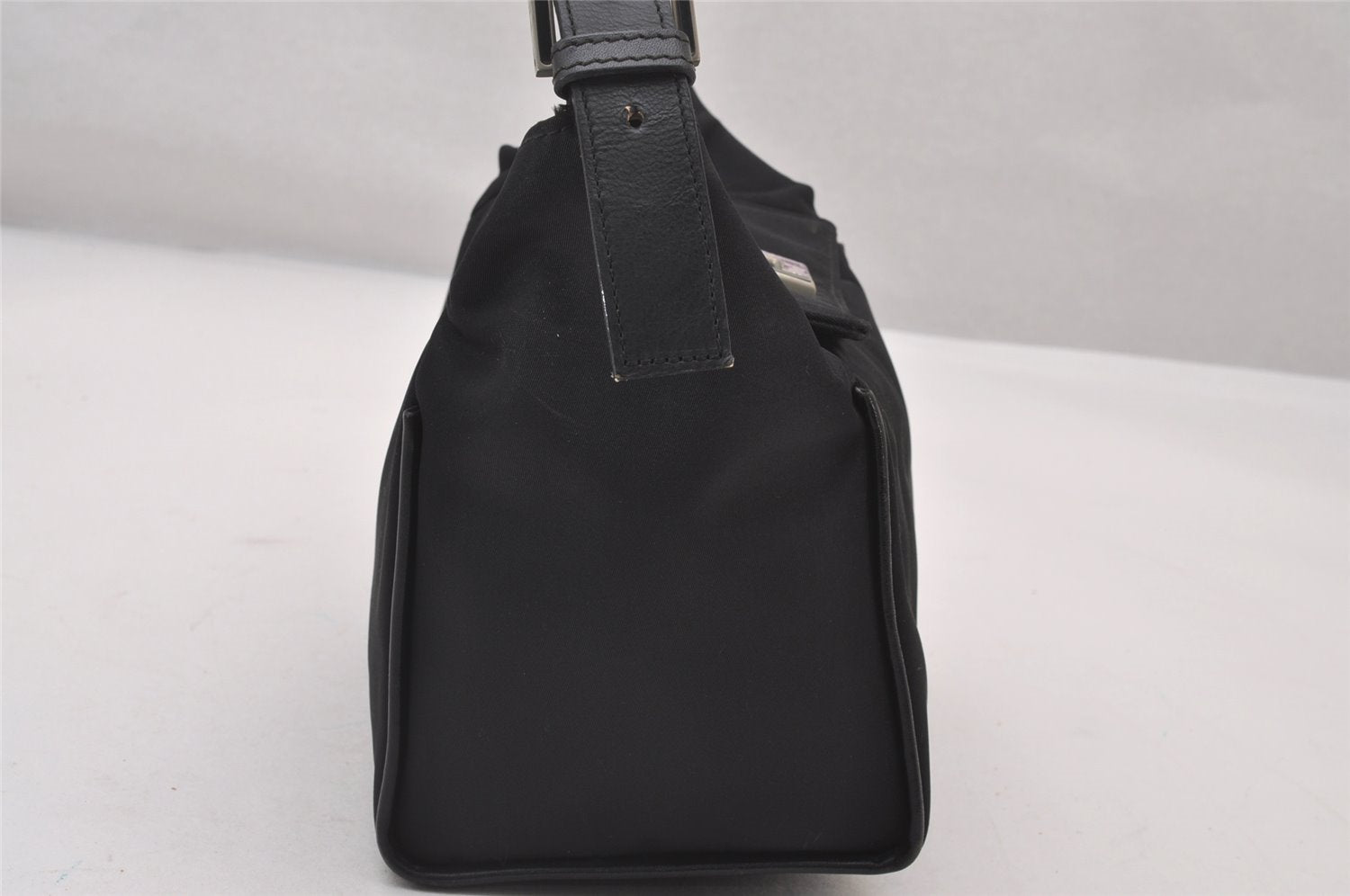 Authentic FENDI Vintage Shoulder Hand Bag Purse Nylon Leather Black 3112I