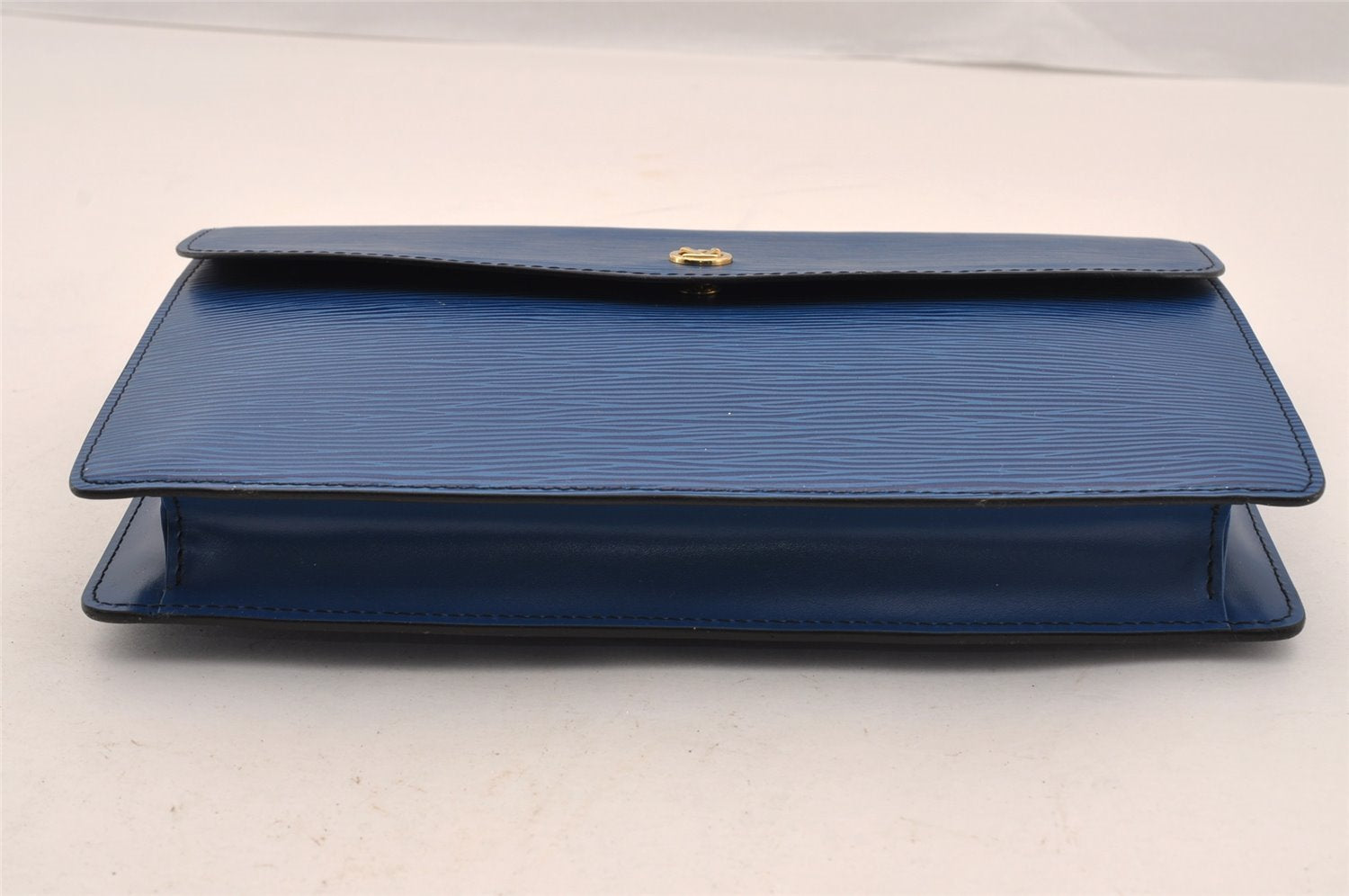 Authentic Louis Vuitton Epi Montaigne 27 Clutch Hand Bag Blue M52655 LV 3113I