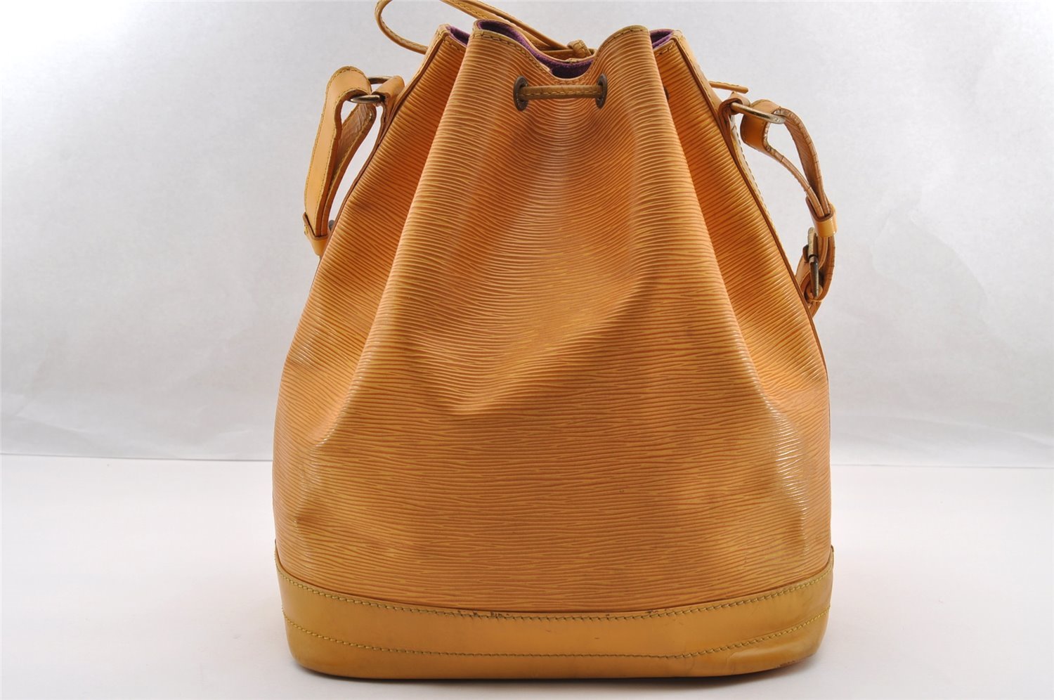 Authentic Louis Vuitton Epi Noe Shoulder Drawstring Bag Yellow M44009 LV 3125I