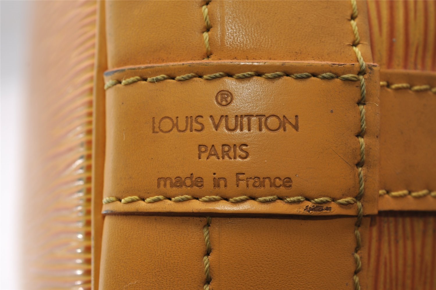 Authentic Louis Vuitton Epi Noe Shoulder Drawstring Bag Yellow M44009 LV 3125I