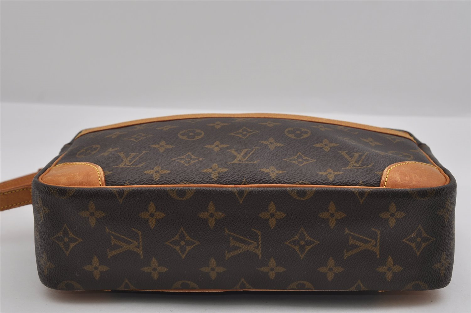 Authentic Louis Vuitton Monogram Trocadero 30 Shoulder Cross Bag M51272 LV 3126I