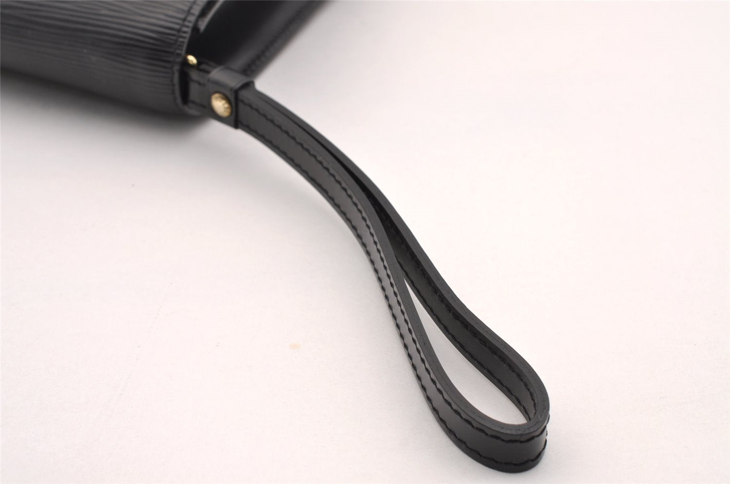 Authentic Louis Vuitton Epi Sellier Dragonne Clutch Bag Black M52612 LV 3130I