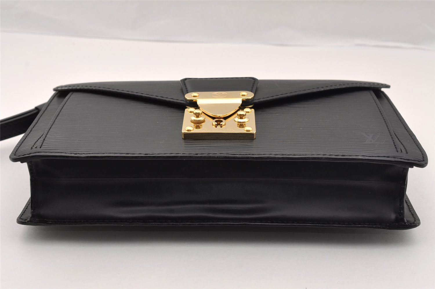 Authentic Louis Vuitton Epi Sellier Dragonne Clutch Bag Black M52612 LV 3130I