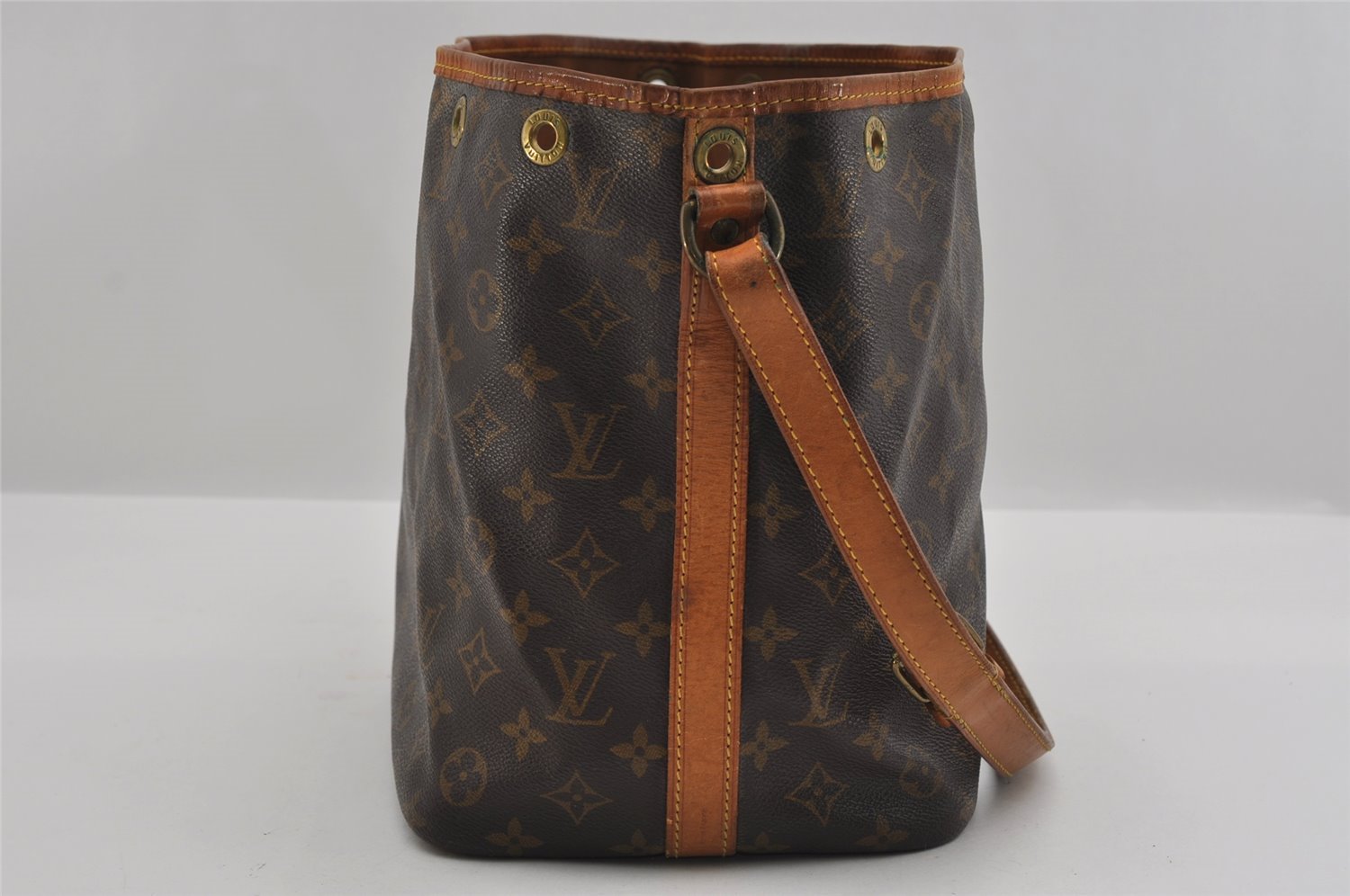 Authentic Louis Vuitton Monogram Petit Noe M42226 Shoulder Drawstring Bag 3135I