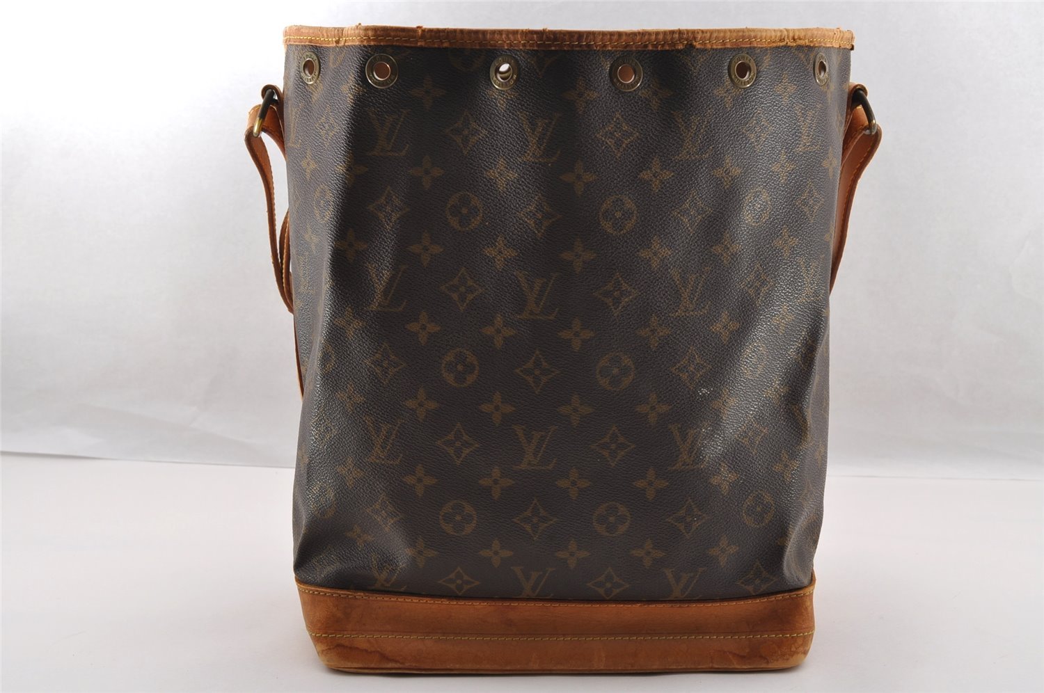 Authentic Louis Vuitton Monogram Noe Shoulder Drawstring Bag M42224 LV 3146I