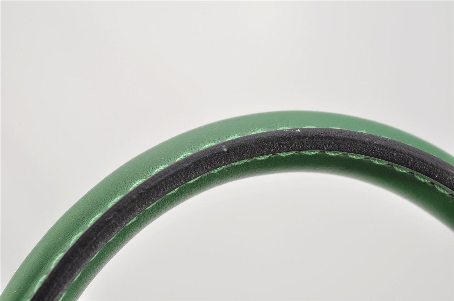 Authentic Louis Vuitton Epi Alma PM Hand Bag Green M52144 LV 3151I