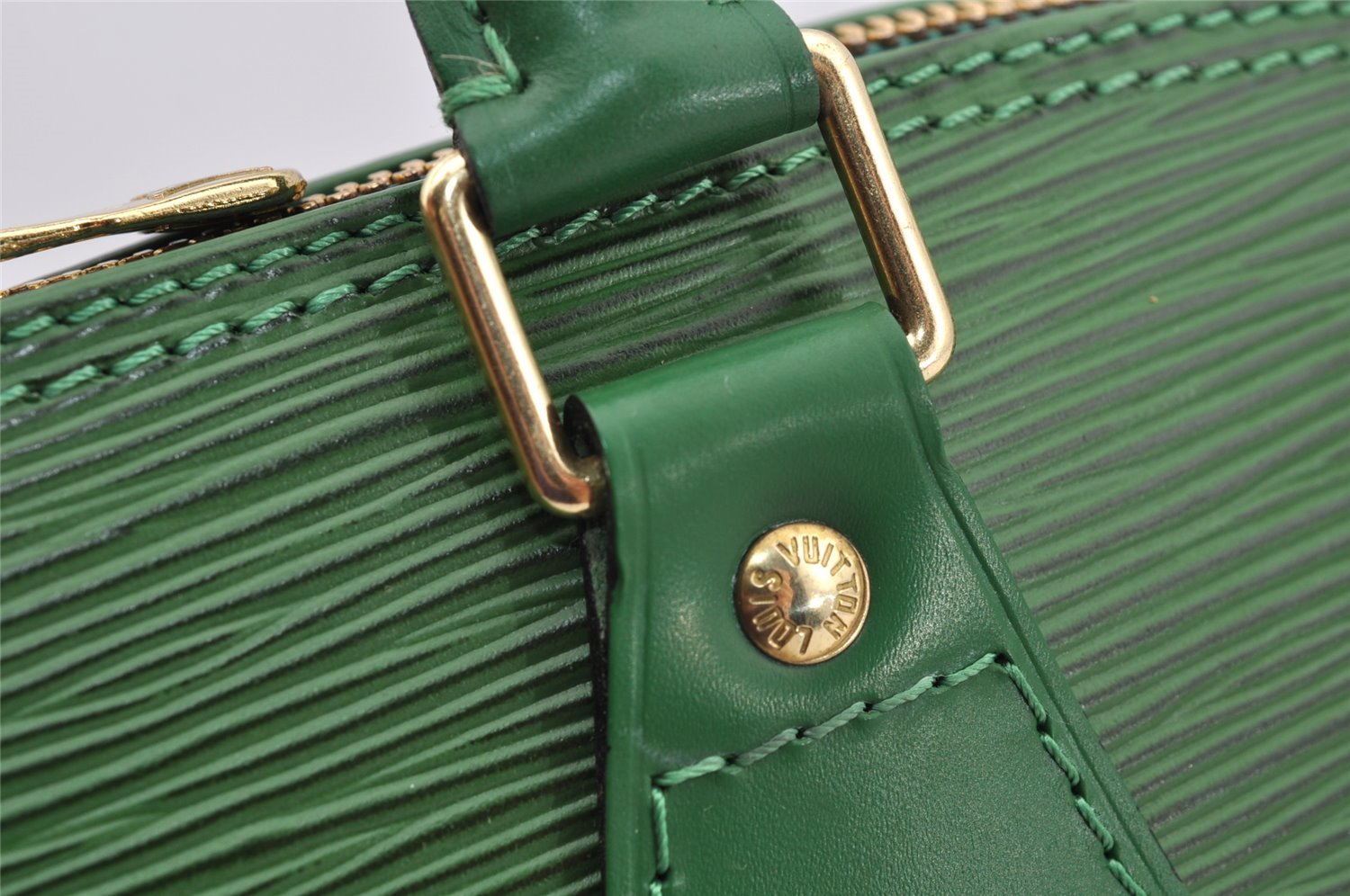 Authentic Louis Vuitton Epi Alma PM Hand Bag Green M52144 LV 3151I