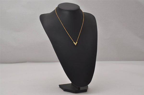 Authentic Louis Vuitton Essential V Gold Chain Pendant Necklace M61083 LV 3156I