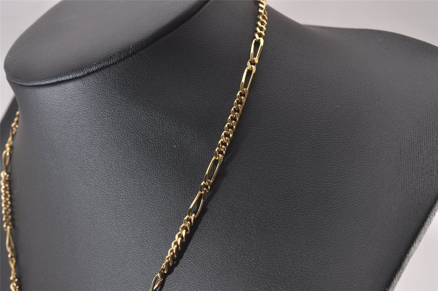 Authentic Christian Dior Gold Tone Chain Pendant Necklace CD 3162I