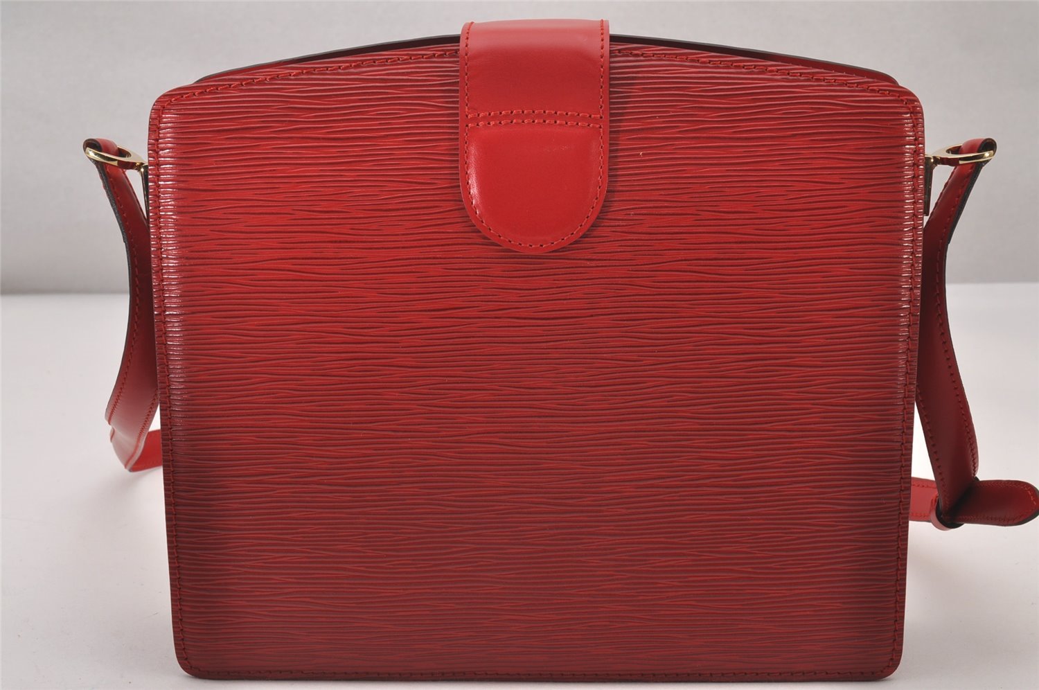 Authentic Louis Vuitton Epi Capucines Shoulder Cross Bag Red M52347 LV 3163I