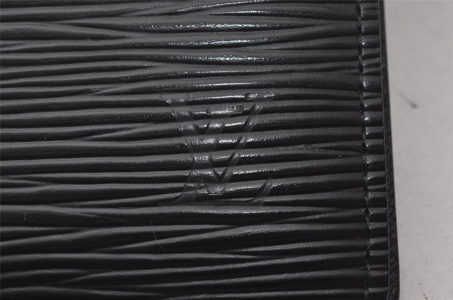 Authentic Louis Vuitton Epi Agenda GM Notebook Cover Black R20212 LV 3188I