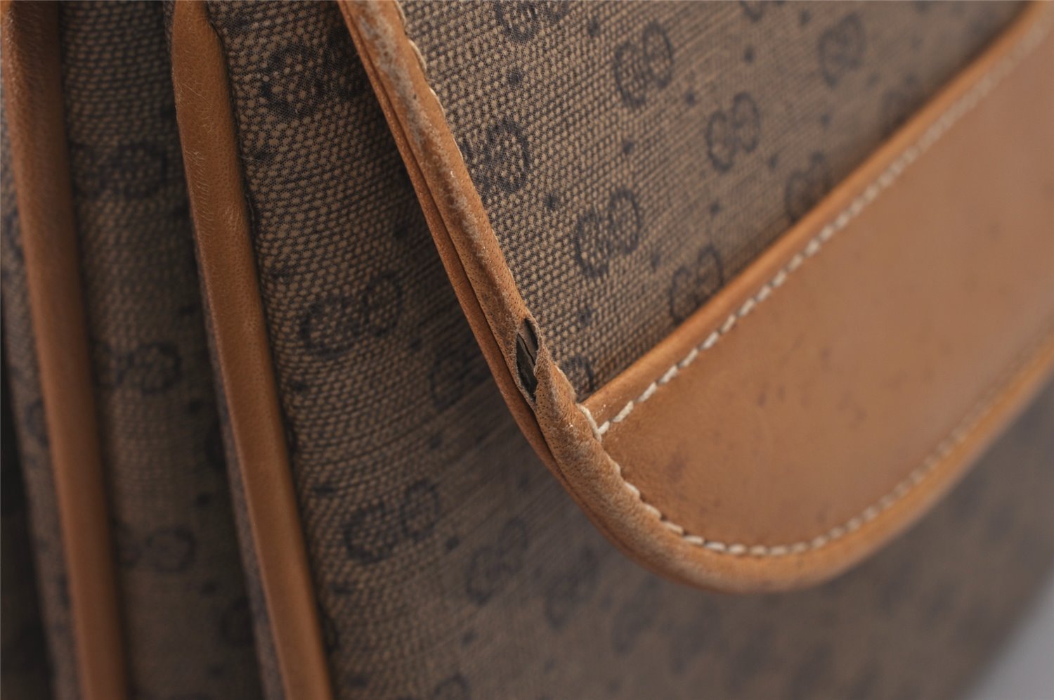 Authentic GUCCI Micro GG PVC Leather Shoulder Cross Body Bag Brown Junk 3198I