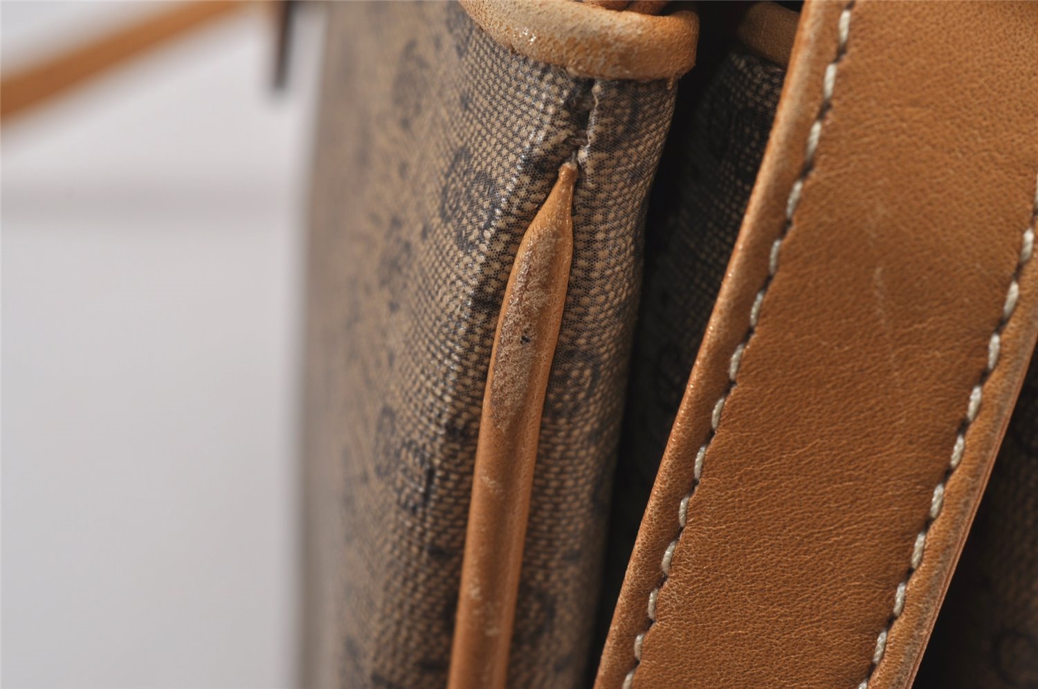 Authentic GUCCI Micro GG PVC Leather Shoulder Cross Body Bag Brown Junk 3198I