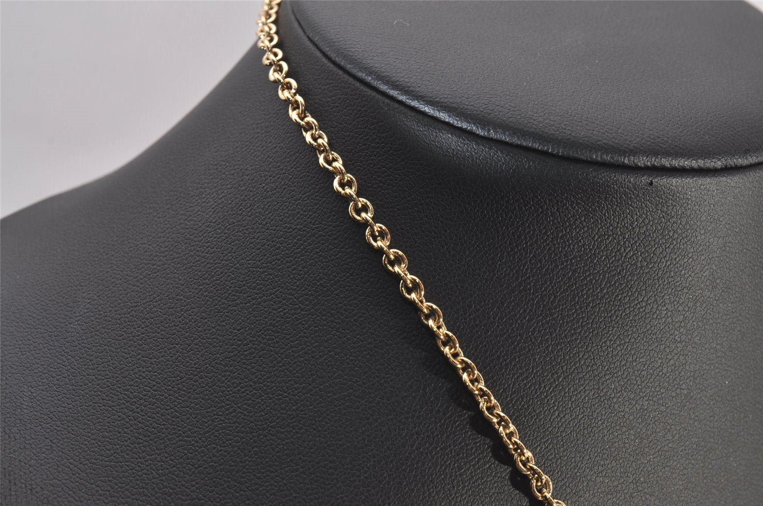 Authentic Christian Dior Gold Tone Chain Pendant Necklace CD 3238I