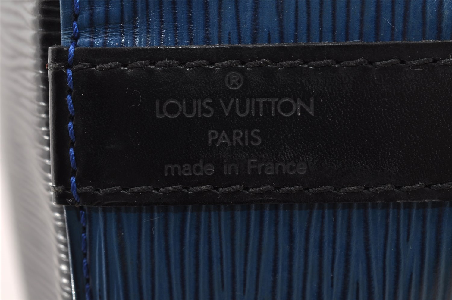 Authentic Louis Vuitton Epi Petit Noe Bi-color Blue x Black Drawstring Bag 3249I