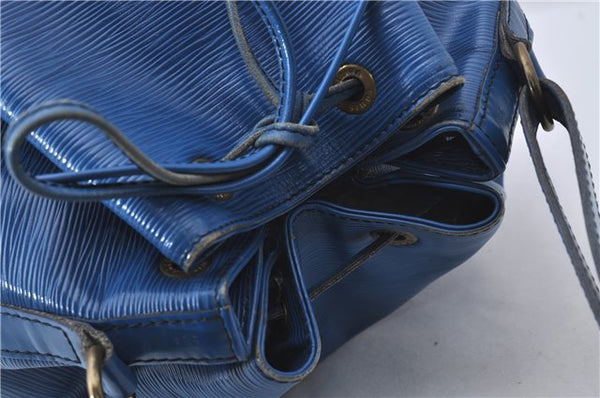 Authentic Louis Vuitton Epi Petit Noe Blue Shoulder Bag M44105 LV 3262D