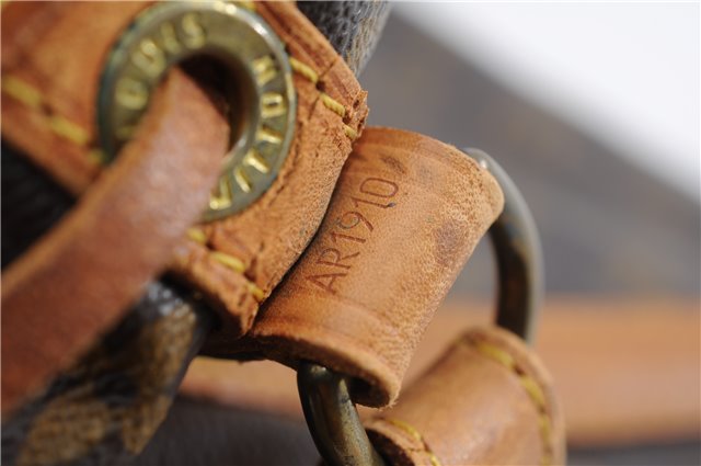 Authentic Louis Vuitton Monogram Noe Shoulder Drawstring Bag M42224 LV 3283F