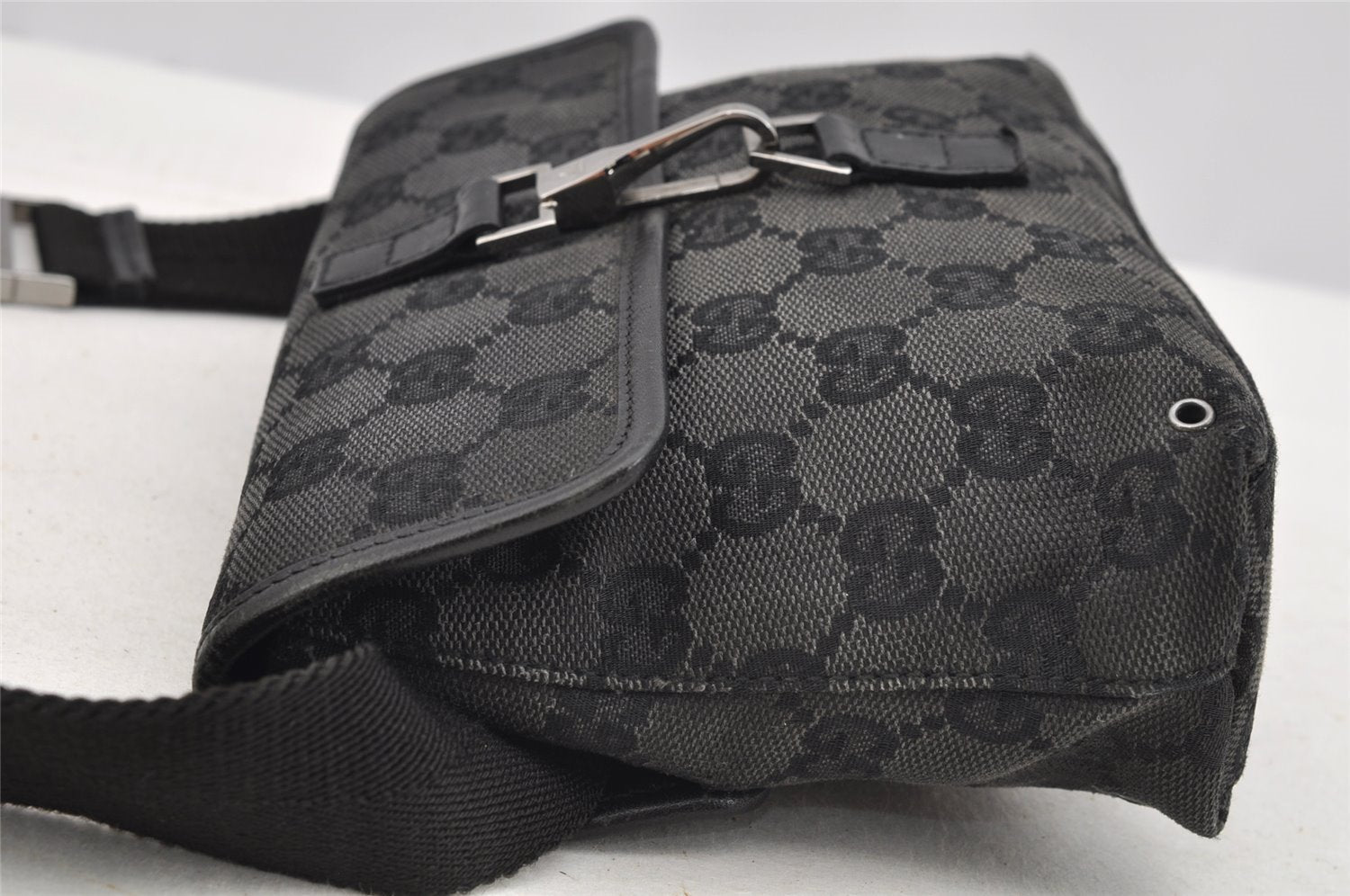 Authentic GUCCI Vintage Waist Body Bag Purse GG Canvas Leather 92543 Black 3285I