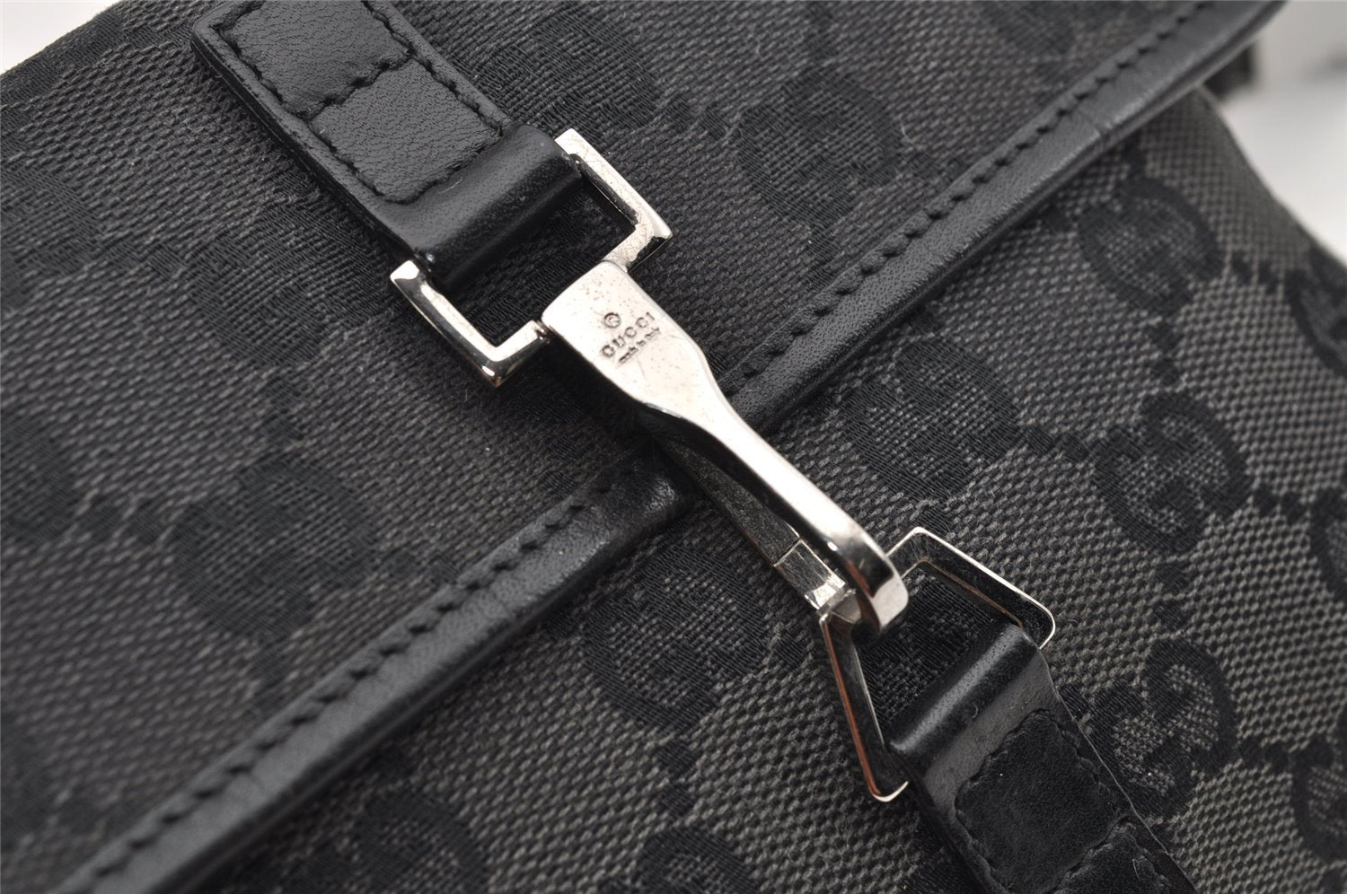 Authentic GUCCI Vintage Waist Body Bag Purse GG Canvas Leather 92543 Black 3285I