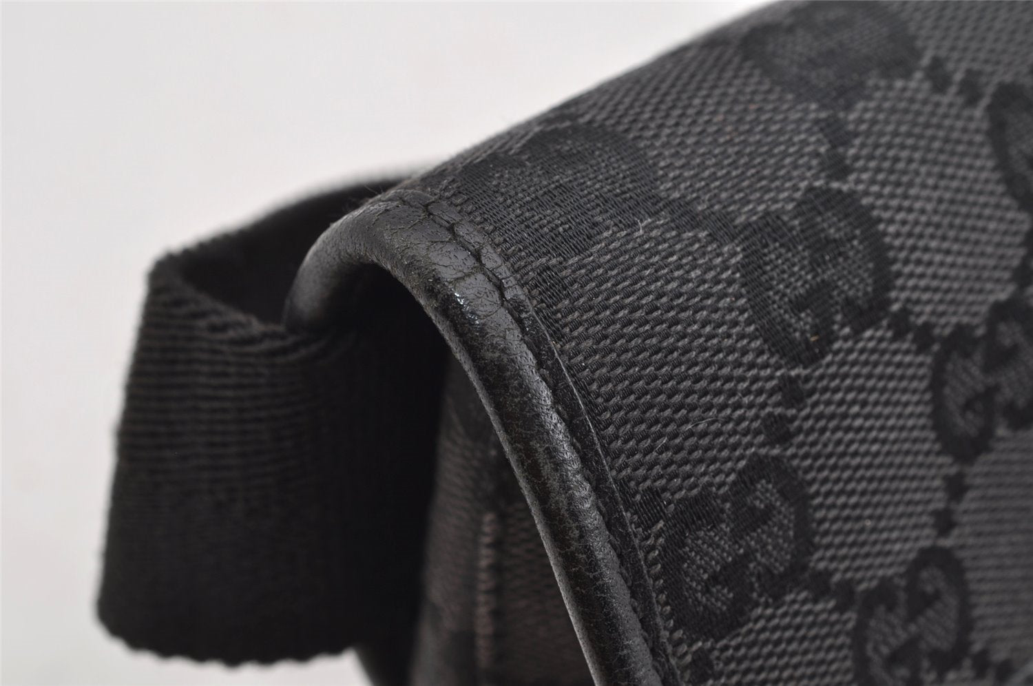 Authentic GUCCI Vintage Waist Body Bag Purse GG Canvas Leather 92543 Black 3285I