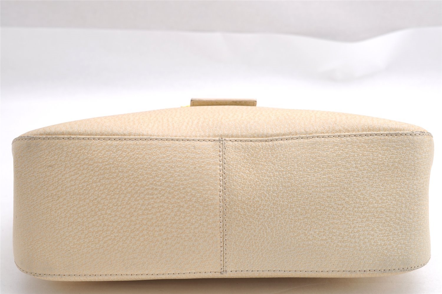 Authentic FENDI Mamma Baguette Shoulder Hand Bag Purse Leather White 3303I