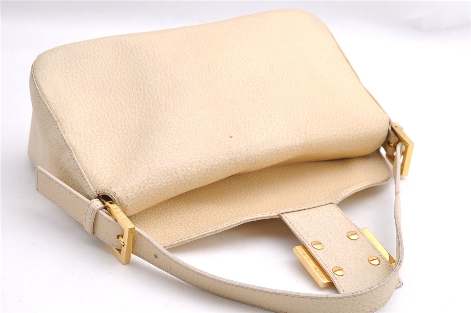 Authentic FENDI Mamma Baguette Shoulder Hand Bag Purse Leather White 3303I