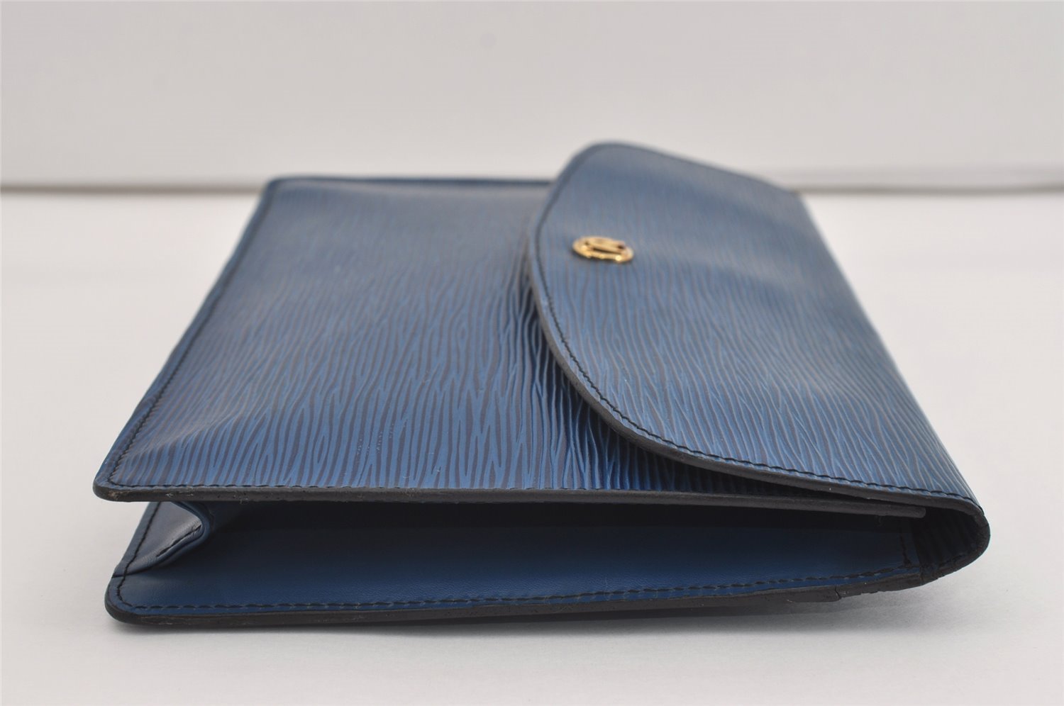 Authentic Louis Vuitton Epi Montaigne 27 Clutch Hand Bag Blue M52655 LV 3314I