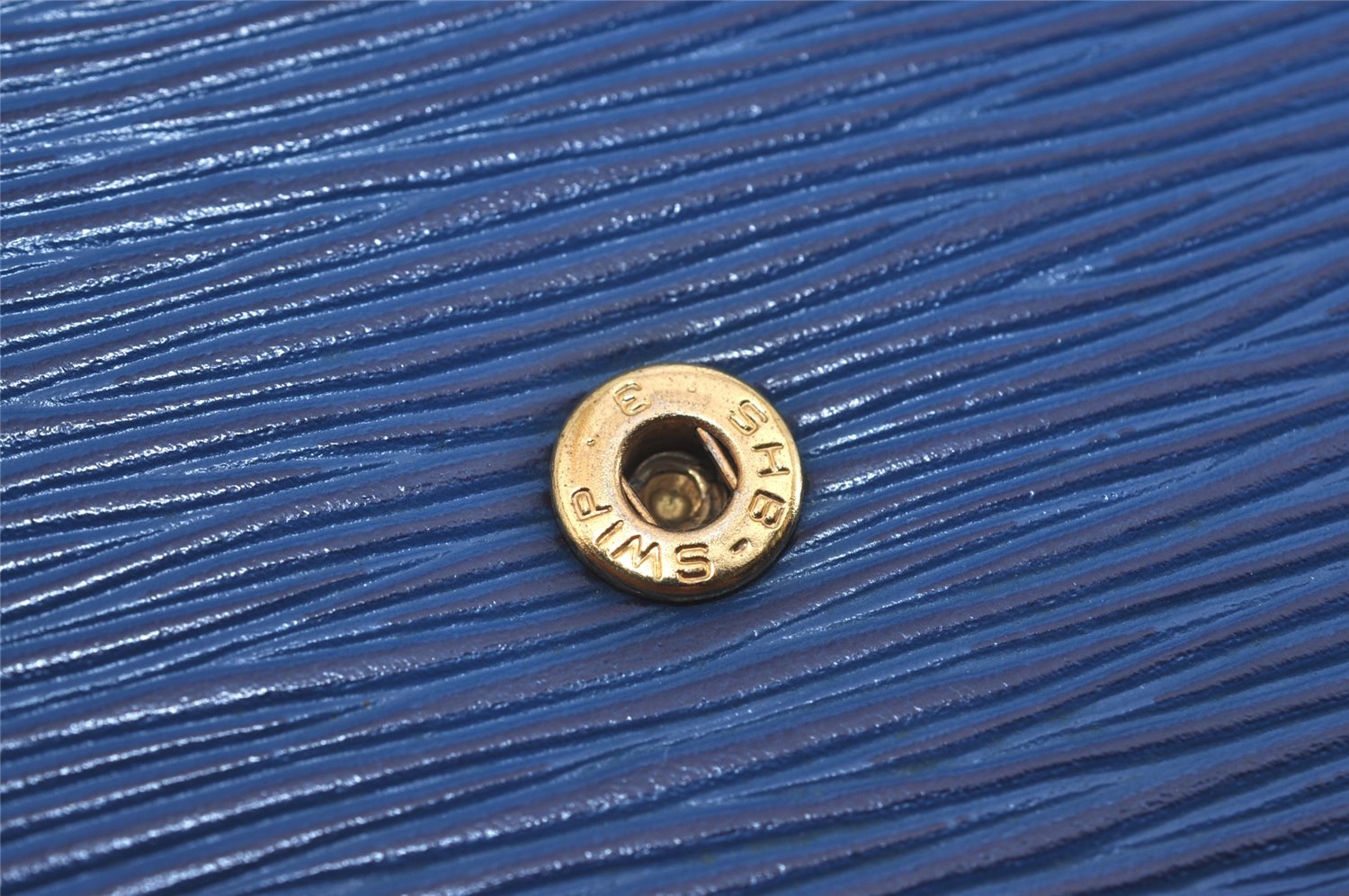 Authentic Louis Vuitton Epi Montaigne 27 Clutch Hand Bag Blue M52655 LV 3314I