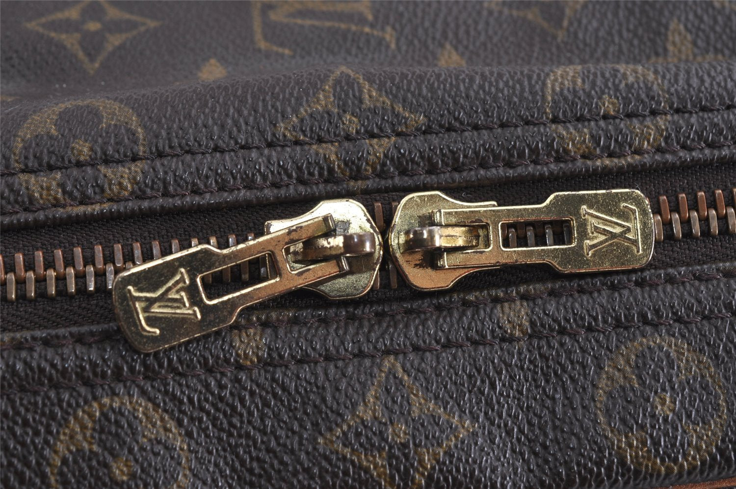 Authentic Louis Vuitton Monogram Sirius 45 Travel Boston Bag M41408 LV 3319I