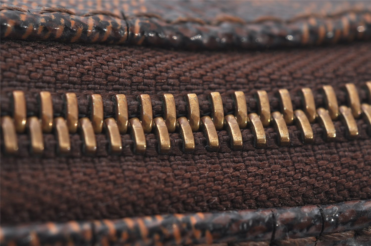 Authentic Louis Vuitton Damier Bloomsbury PM Shoulder Cross Bag N42251 LV 3321I