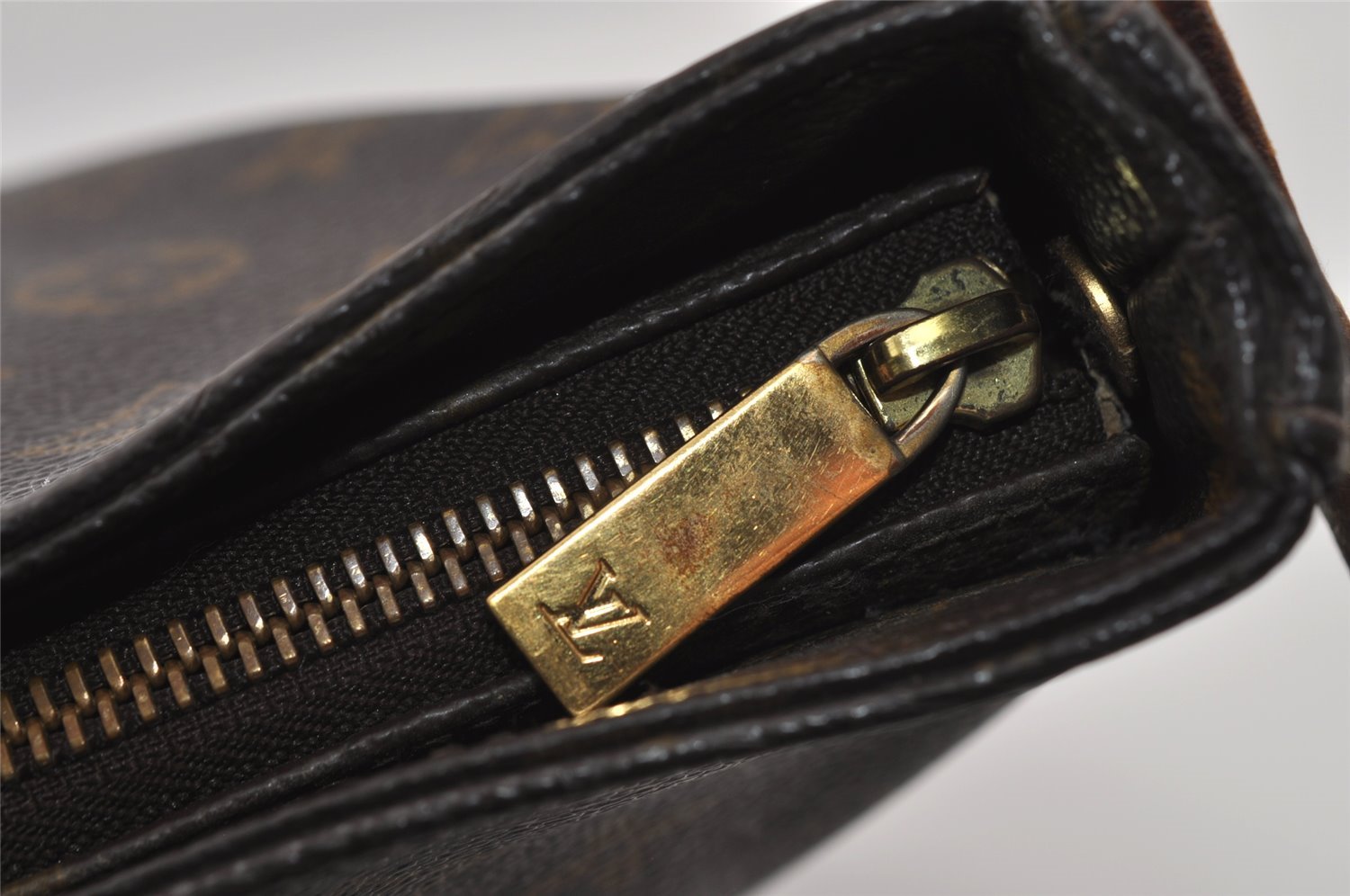 Authentic Louis Vuitton Monogram Looping GM Shoulder Bag M51145 LV 3322I