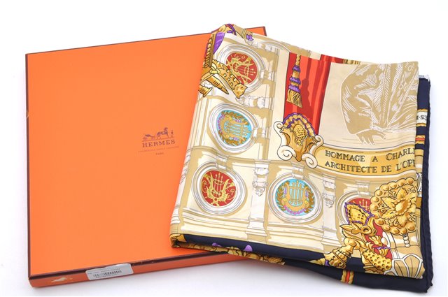 Authentic HERMES Carre 90 Scarf 