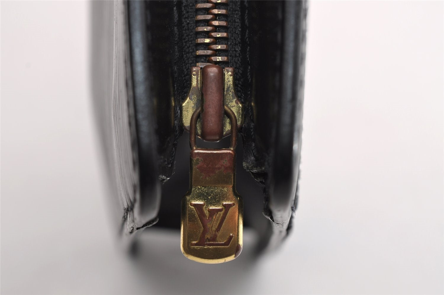 Authentic Louis Vuitton Epi Pochette Homme Clutch Hand Bag Black M52522 LV 3330I