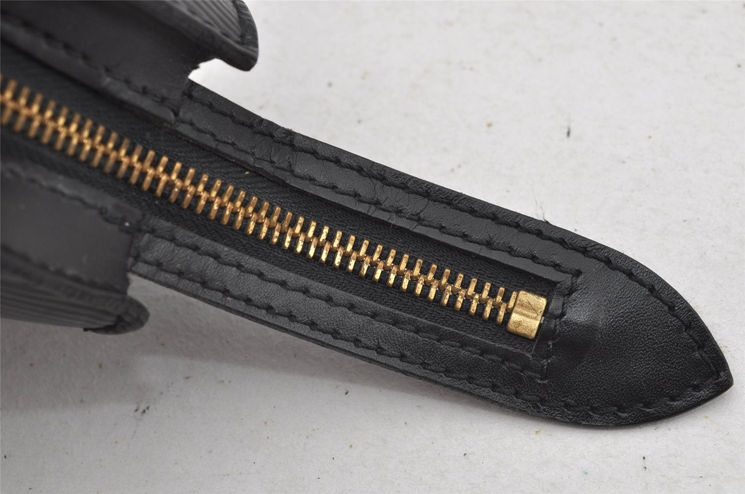 Auth Louis Vuitton Epi Saint Jacques Shopping Shoulder Bag Black M52262 LV 3332I