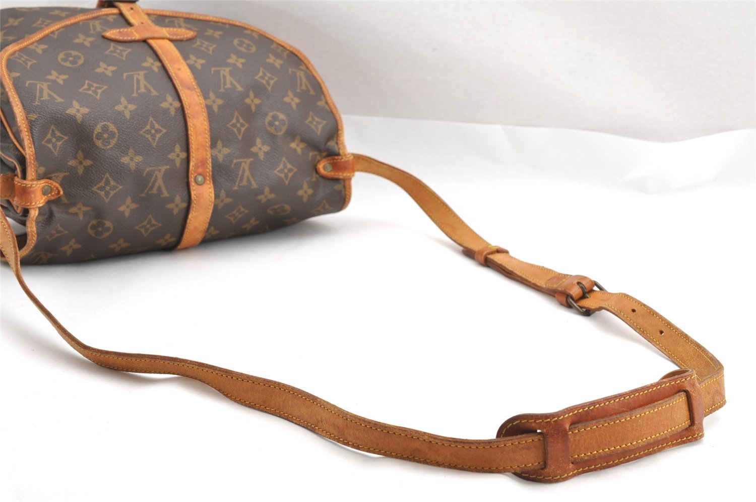 Authentic Louis Vuitton Monogram Saumur 30 Shoulder Cross Bag M42256 LV 3333I