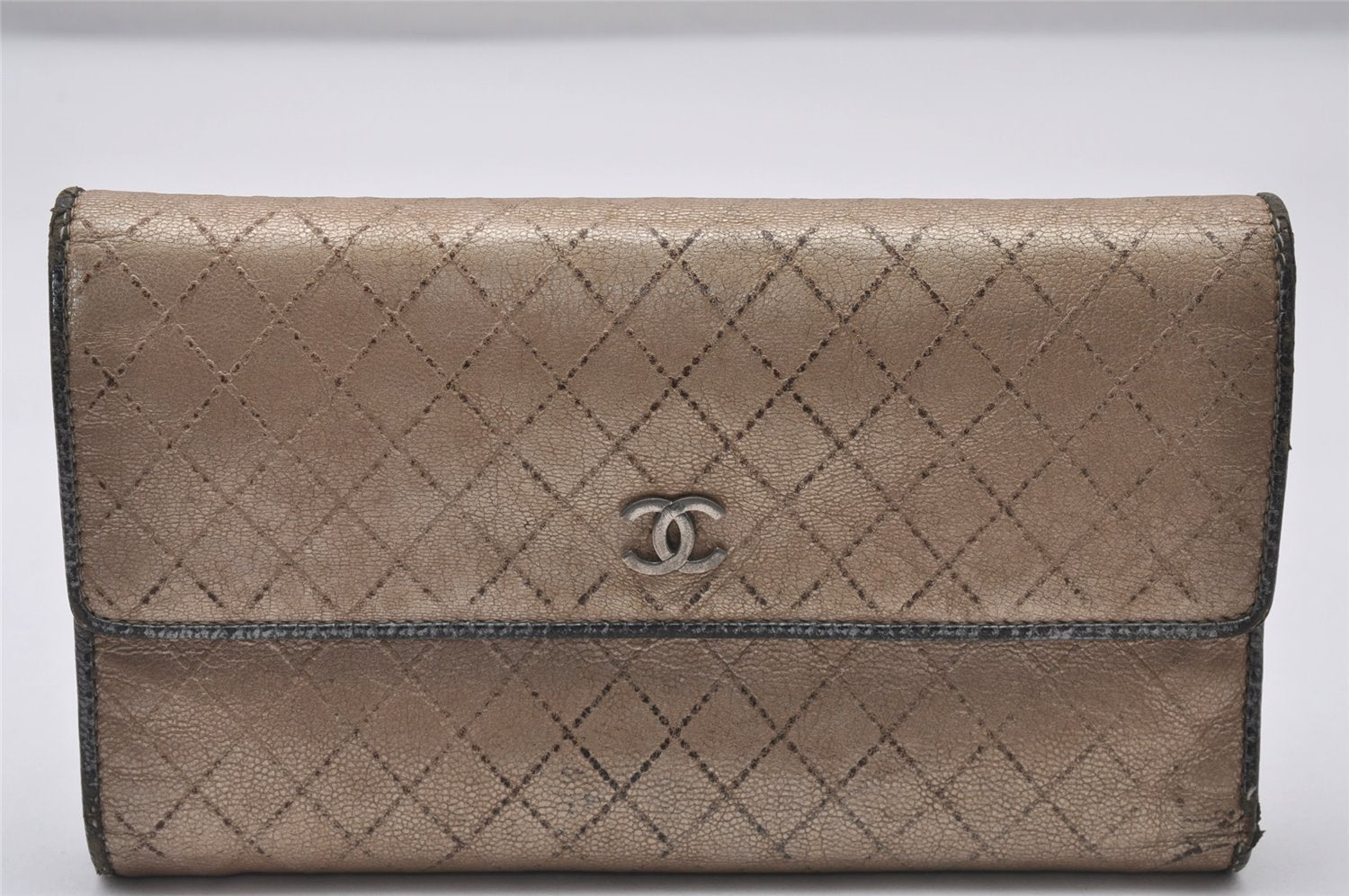 Authentic CHANEL Calf Skin Bicolore Vintage Long Wallet Purse Beige CC 3347I