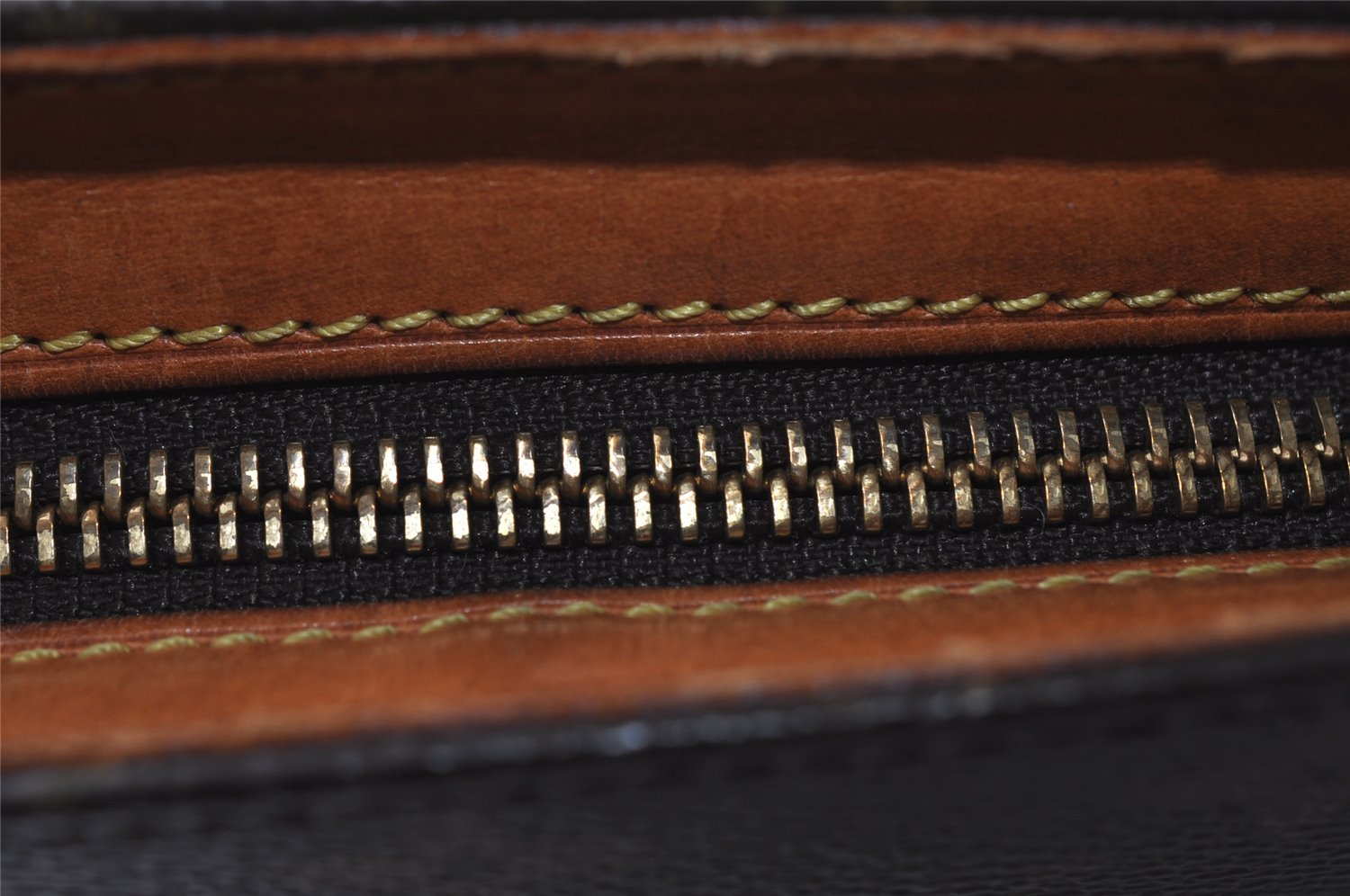 Authentic Louis Vuitton Monogram Drouot Shoulder Cross Body Bag M51290 LV 3350I