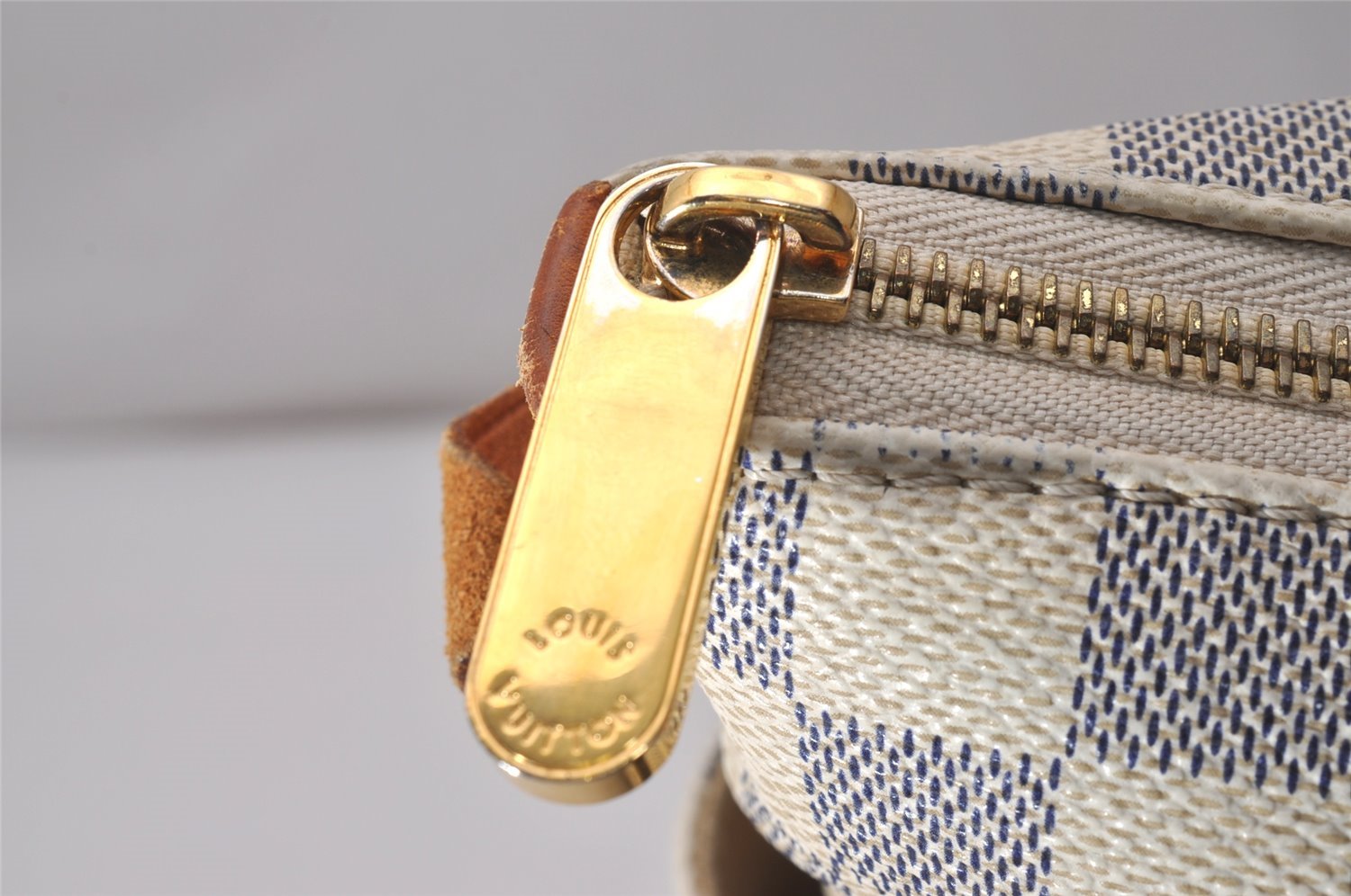 Authentic Louis Vuitton Damier Azur Totally MM Tote Bag N51262 LV 3351I