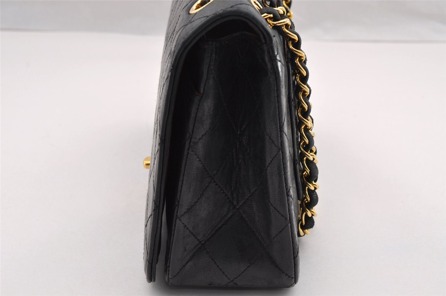 Authentic CHANEL Calf Skin Matelasse Chain Shoulder Bag Purse Black CC Box 3364I