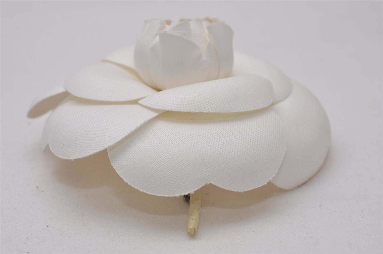 Authentic CHANEL Vintage Camellia Corsage Brooch Nylon White Box 3375I