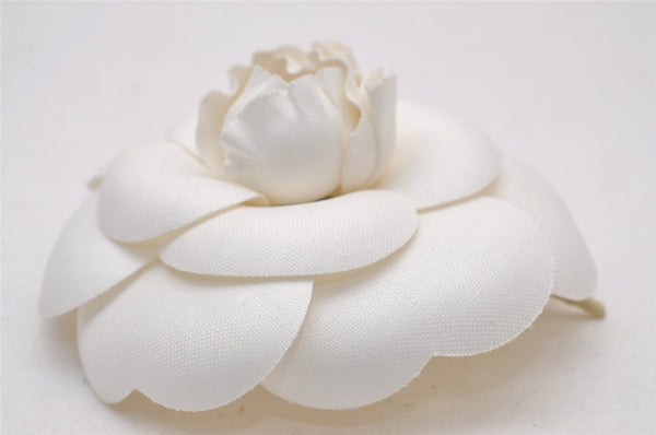 Authentic CHANEL Vintage Camellia Corsage Brooch Nylon White Box 3375I