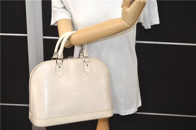 Authentic Louis Vuitton Epi Alma PM Hand Bag White M4030J LV 3433D