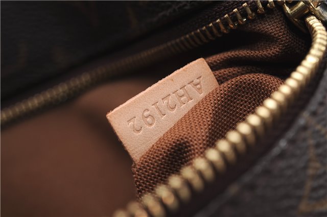 Authentic Louis Vuitton Monogram Pochette Valmy M40524 Shoulder Cross Bag 3498E