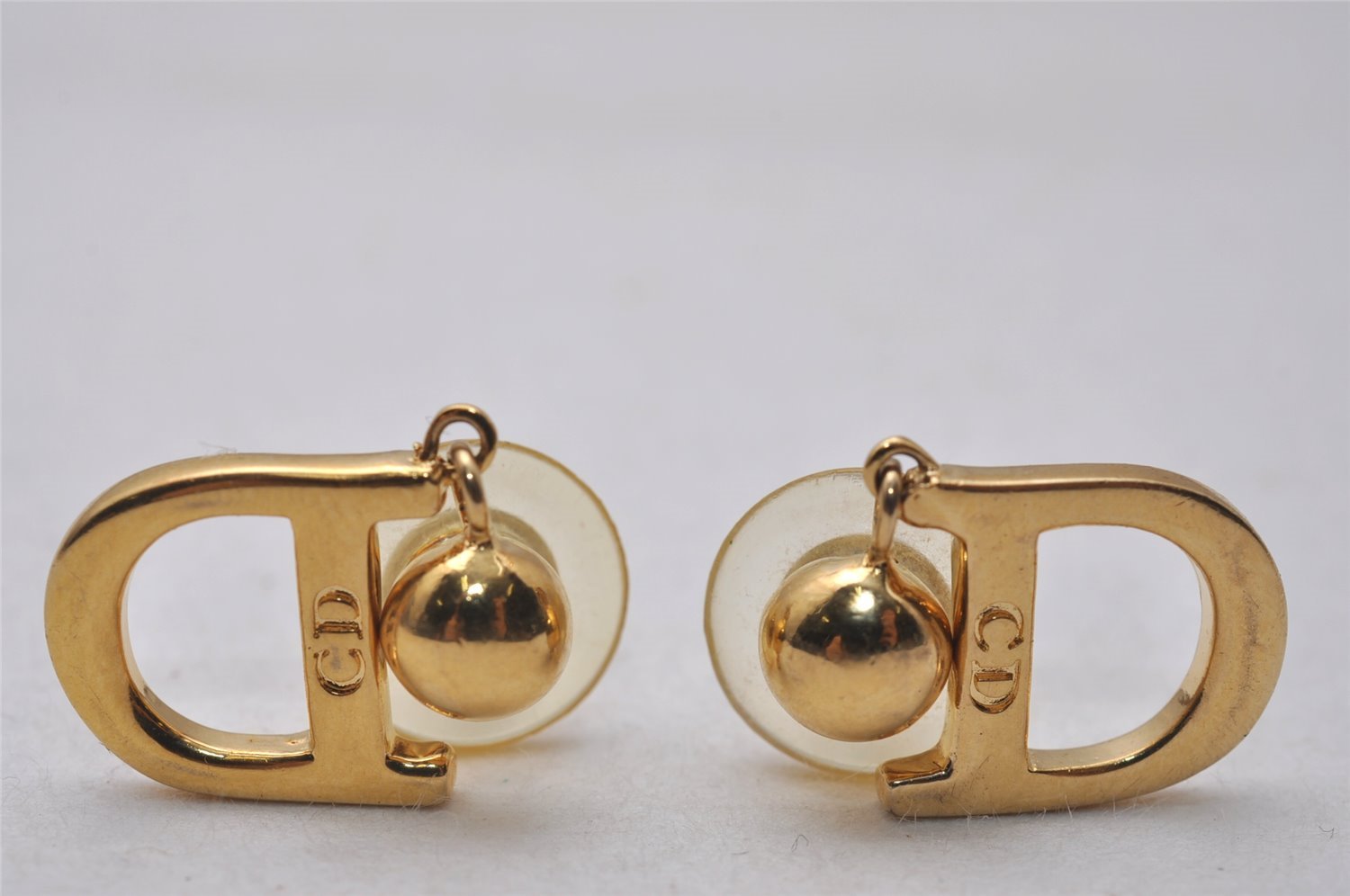 Authentic Christian Dior Vintage Earrings Gold Tone CD 3504I