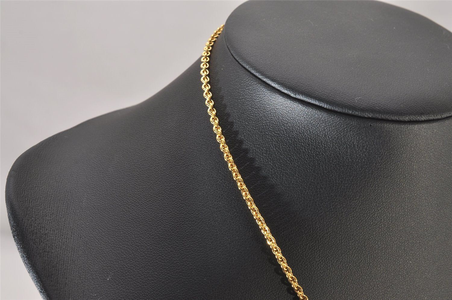 Authentic Christian Dior Gold Tone Chain Pendant Necklace CD 3505I