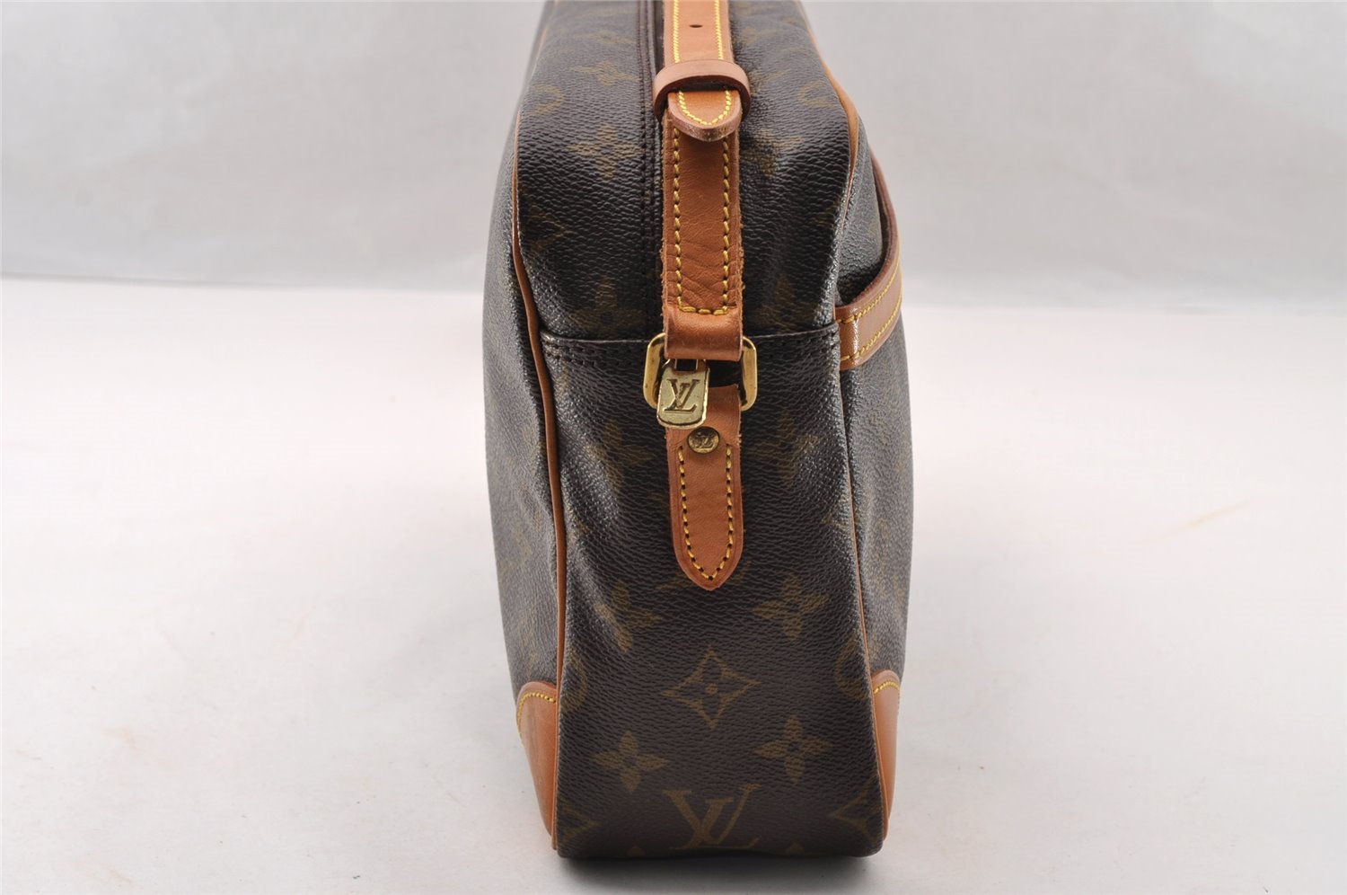 Authentic Louis Vuitton Monogram Trocadero 30 Shoulder Cross Bag M51272 LV 3522I