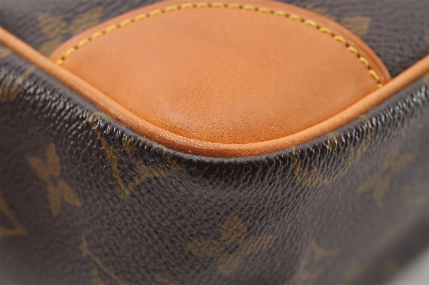 Authentic Louis Vuitton Monogram Trocadero 30 Shoulder Cross Bag M51272 LV 3522I