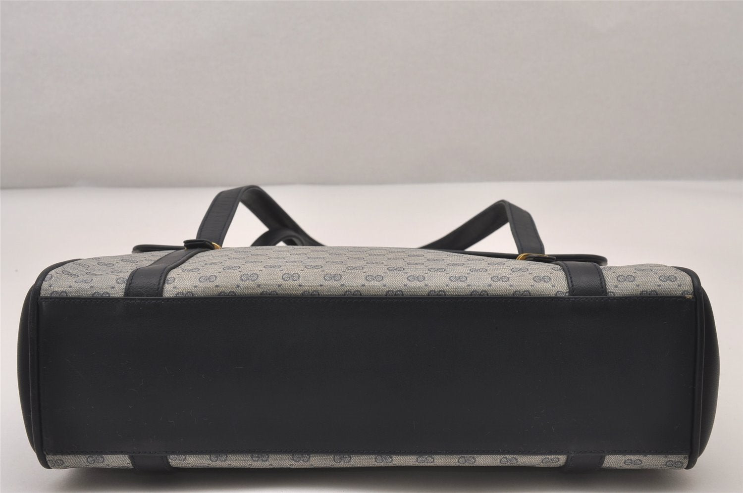 Authentic GUCCI Vintage Micro GG PVC Leather Hand Bag Purse Navy Blue 3543I