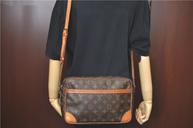 Auth Louis Vuitton Monogram Trocadero 30 Shoulder Cross Body Bag M51272 LV 3551C
