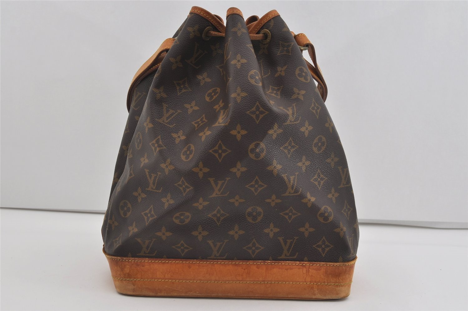Authentic Louis Vuitton Monogram Noe Shoulder Drawstring Bag M42224 LV 3552I